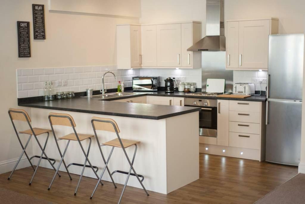 The Broadmead Forest - Spacious City Centre 3Bdr Apartment Bristol Buitenkant foto