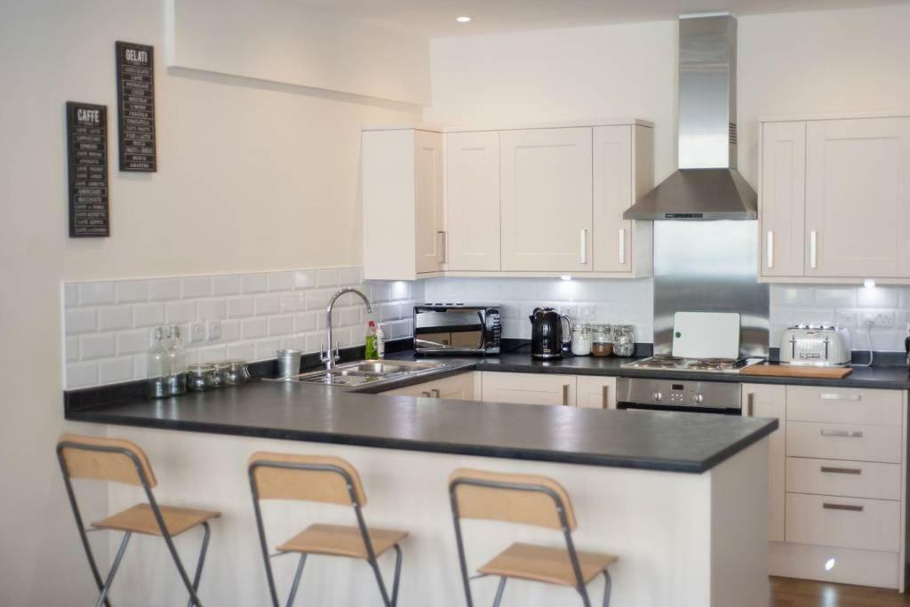 The Broadmead Forest - Spacious City Centre 3Bdr Apartment Bristol Buitenkant foto